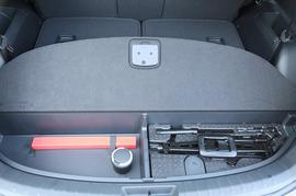 2017款 现代全新胜达 2.0T 自动四驱智能型 7座