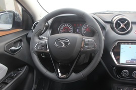2018款东南DX3 1.5T 户外版 CVT尊贵型