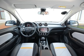 2018款东南DX3 1.5T 户外版 CVT尊贵型