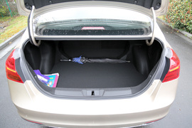2018款吉利帝豪 1.5L CVT尊贵型