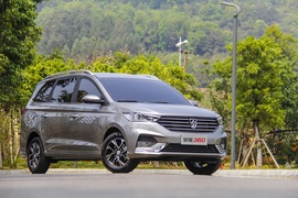 2018款宝骏360 1.5L 手动豪华型