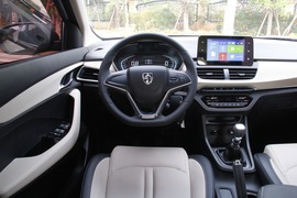 2018款宝骏360 1.5L 手动豪华型