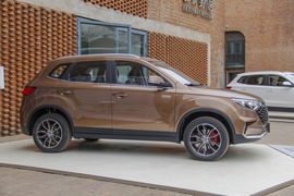 2018款森雅R7C 1.6L 手动豪华型