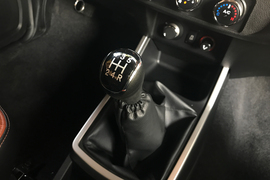 2018款 2.4L汽油四驱豪华型长货箱ZG24