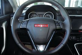 2013款哈弗H6运动版1.5T手动四驱尊贵型