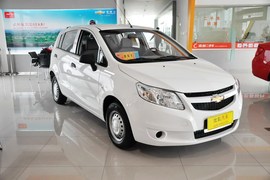 2013款雪佛兰赛欧两厢1.2L手动温馨版