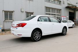 2018款 比亚迪 秦EV450 智联尊尚型