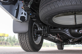 2018款五十铃铃拓 2.5T手动四驱豪华型