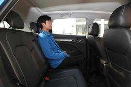 后排空间