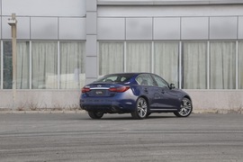2018款 英菲尼迪 Q50L 2.0T 逸享版