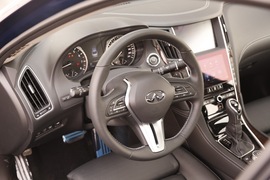 2018款 英菲尼迪 Q50L 2.0T 逸享版