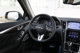 2018款 英菲尼迪 Q50L 2.0T 逸享版