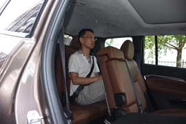 2018款 Jeep 大指挥官 2.0T 四驱耀享版