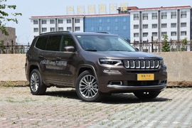 2018款 Jeep 大指挥官 2.0T 四驱耀享版
