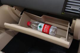 手套箱空间