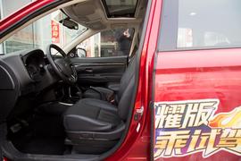 2018款 三菱 欧蓝德 2.0L 两驱荣耀版 5座