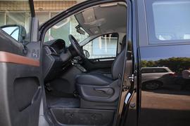 2018款 上汽大通G10 PLUS 2.0T 自动精英版