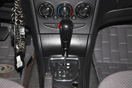 2014款东风风神S30 1.5L自动尊雅型