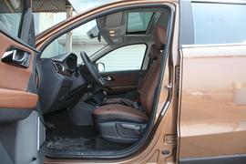 2017款 一汽 森雅R7 1.6L 手动豪华型