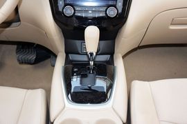 2014款日产奇骏2.5L XV NAVI CVT至尊版 四驱