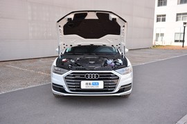 2018款 奥迪A8L 55TFSI quattro 投放精英型
