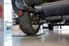 2014款双龙柯兰多2.0L汽油两驱豪华导航版