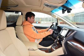 2018款 丰田 埃尔法 3.5L 尊贵版