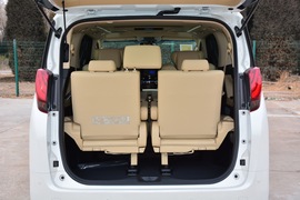 2018款 丰田 埃尔法 3.5L 尊贵版