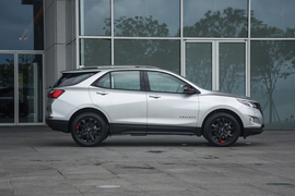 2018款雪佛兰探界者 550T Redline版