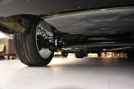 2013款吉利帝豪EC7 1.8L手动尊贵型