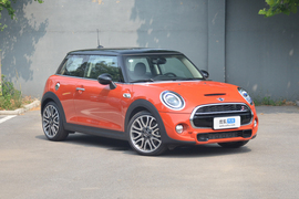 2018款 MINI 2.0T COOPER S艺术家