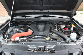 2018款五十铃D-MAX 3.0T四驱 自动X-POWER版