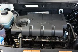 2014款双龙柯兰多2.0L汽油四驱豪华导航版