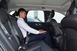 后排空间