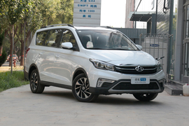 2017款 长安欧尚A800 1.6L手动豪华型