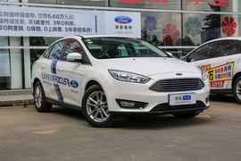 2018款 福特 福克斯 三厢 EcoBoost 180 自动精英型