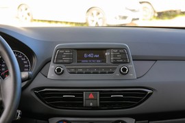 2018款 现代 悦动 1.6L 自动悦目版GL