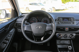 2018款 现代 悦动 1.6L 自动悦目版GL