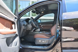 2018款哈弗H6 蓝标 换代 1.5T 超豪型