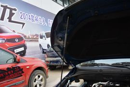 2014款双龙爱腾2.3L两驱自动精英汽油版