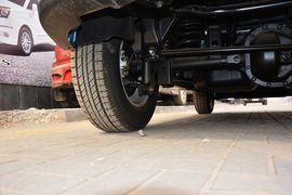 2014款双龙爱腾2.3L两驱自动精英汽油版