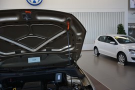2013款大众全新桑塔纳1.6L手动舒适版
