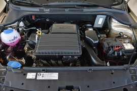 2013款大众全新桑塔纳1.6L手动舒适版