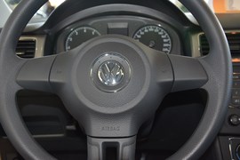 2013款大众全新桑塔纳1.6L手动舒适版