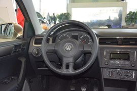 2013款大众全新桑塔纳1.6L手动舒适版