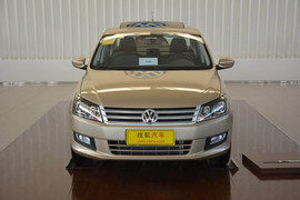 2013款大众全新桑塔纳1.6L手动舒适版