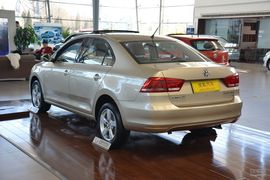 2013款大众全新桑塔纳1.6L手动舒适版