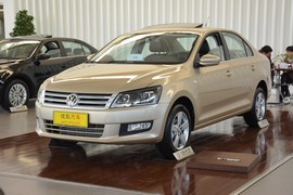 2013款大众全新桑塔纳1.6L手动舒适版