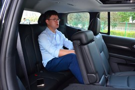 2018款Jeep大指挥官 2.0T 臻享版 7座