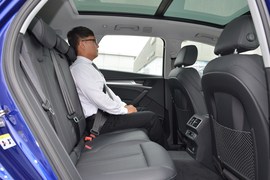 后排空间